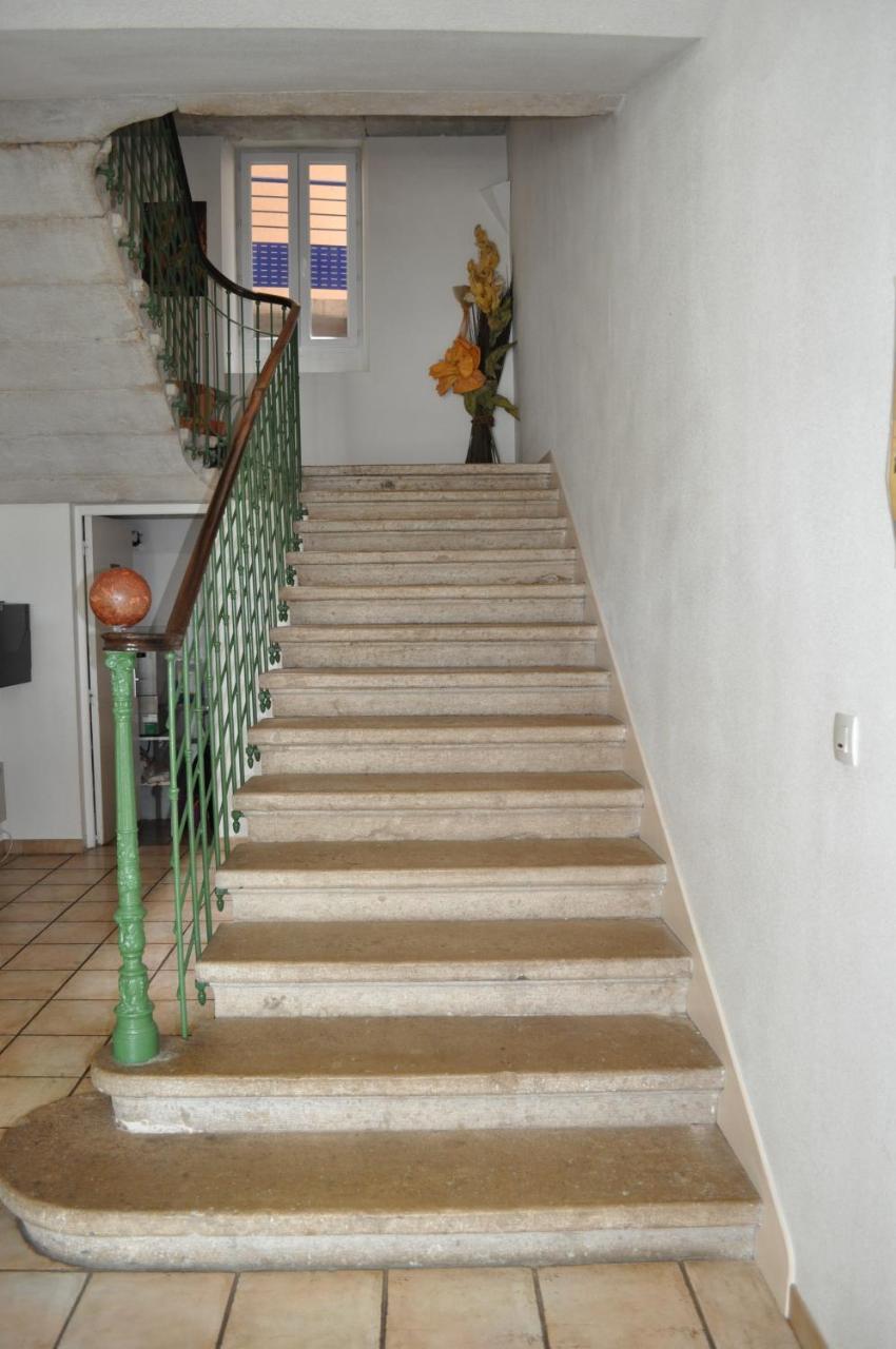 Du Rocher 2* Le Caylar
